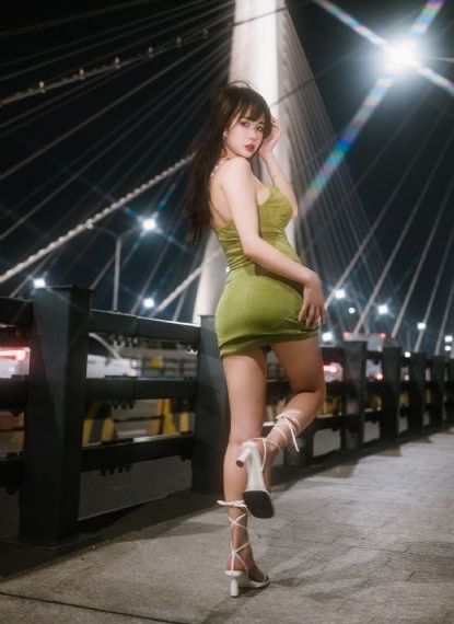 美女久久久久久久-神马午夜高清无删减