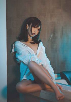 av女优中文一区二区三区-迅雷视频午夜激情